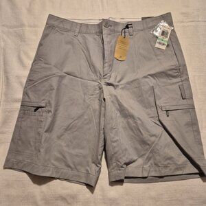 Greg Norman men's size 34 silver shorts NWT, 6 pocket pants, leg pockets zipper